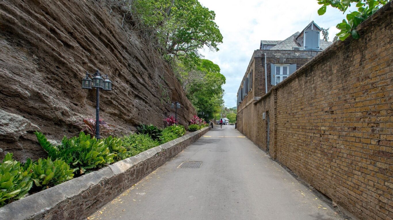 lumber-yard-entrance&ndash;v12720377